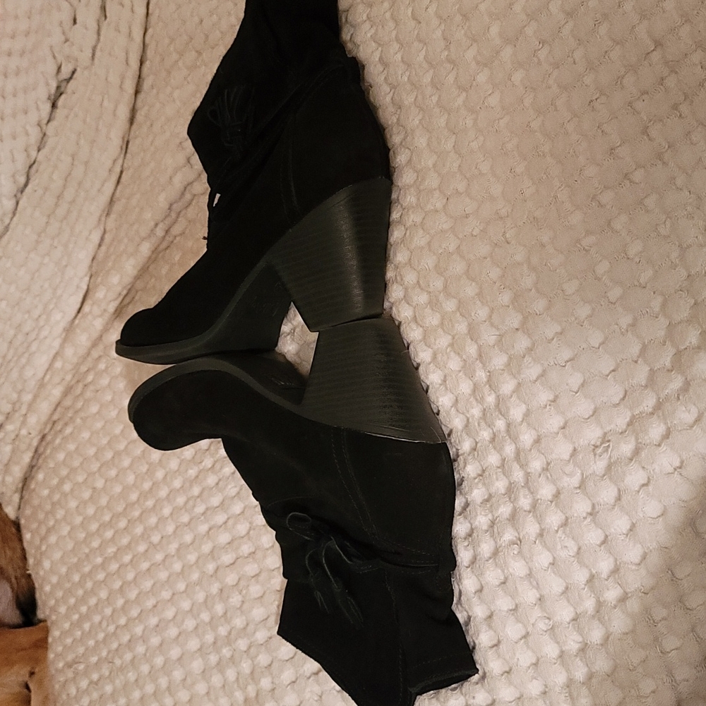 Black suede MIA boots size 8.5 - Picture 2 of 11